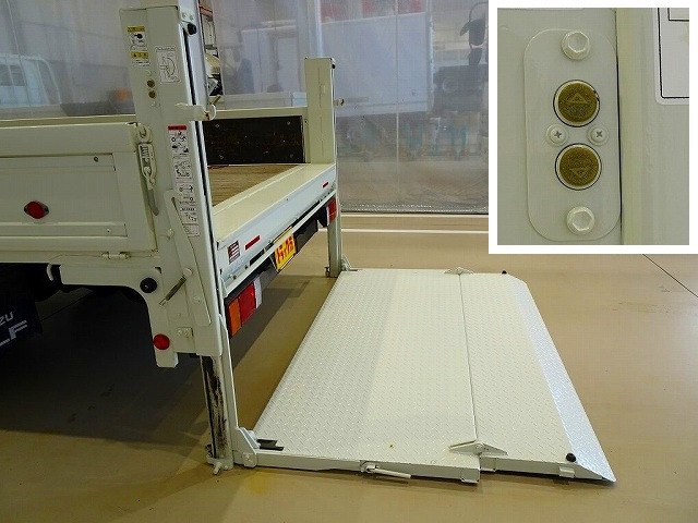 2�i�܂ꎮ�����p���[�Q�[�g 800kg �ɓ��J��/V801C-1MKT2 ��:130cm/�L����:117cm ��:205cm/�L����:184cm �����A�x��PG�X�C�b�`