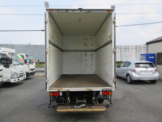 �����A���J������Ԃł���