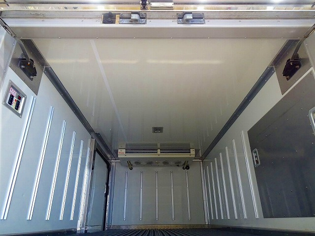 �ב����:293&times;155&times;105(109) ���X�e�����X/�v���X�`�b�N���̂��t ���T�C�h�X���C�h�h�A(92cm/100cm) ���������O��2�� �׎���1�� -22�x�`35�x�� -12�x�m�F