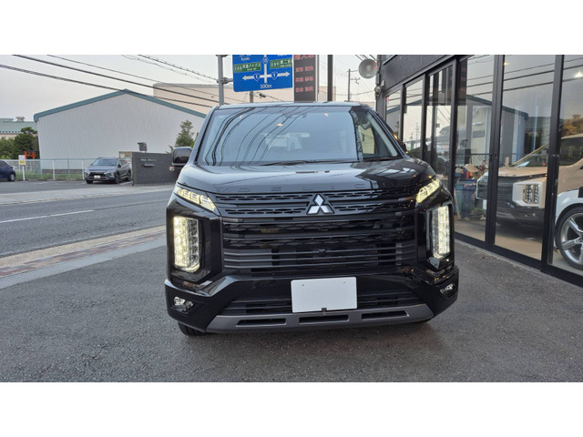 デリカD：5（三菱）CHAMONIX 入庫しました 中古車画像