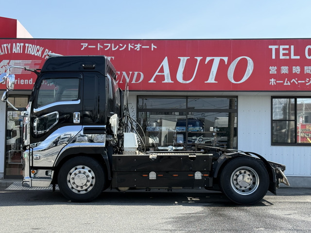 ギガトレーラーヘッド