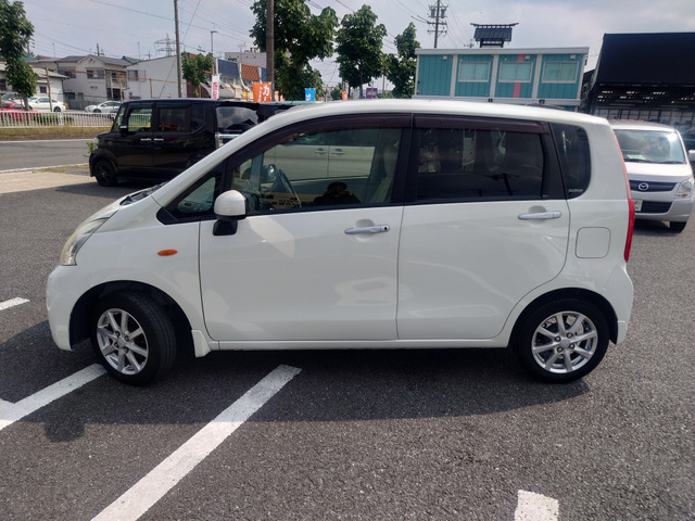 外装仕上げ、磨き、破水仕上げ、内装クリーニング致します。専門の担当者がしっかり仕上げ、納車させて頂きます。