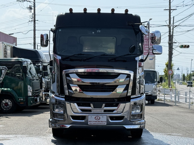 ギガトレーラーヘッド