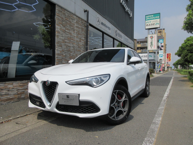 ステルヴィオ(アルファロメオ) 2.0 ターボ Q4 スポーツパッケージ 4WD　D車 中古車画像