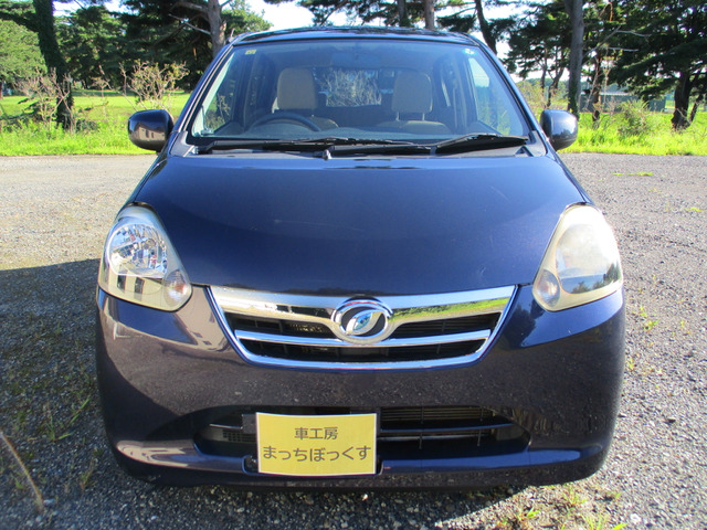 ミライースXf メモリアルエディション 4WD