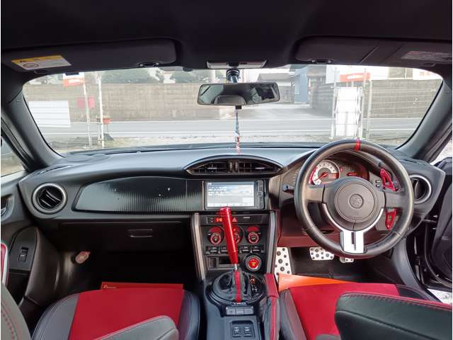 �ۏ؂ɂ��Ă�1�N�Ԃ܂Ŏ��Еۏ؂������܂��B