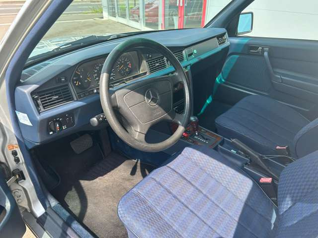 190クラス190E 2.6