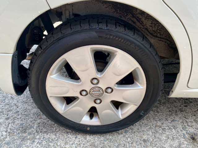 �A���~�z�C�[���t����