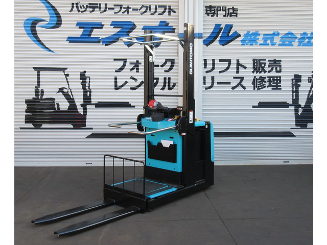 住友ナコバッテリー式フォークリフト（リーチ式）