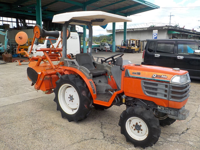 クボタトラクタ