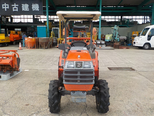 クボタトラクタ