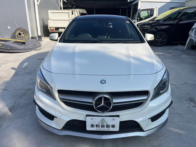 CLAクラスAMG CLA45 4マチック 4WD