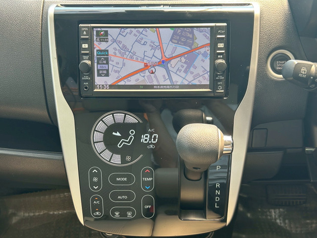 純正フルセグナビ付きでBluetoothも対応しております(^^♪