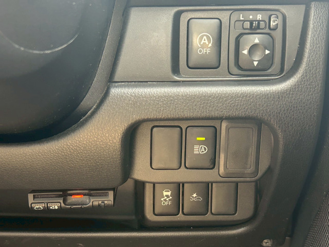 エマージェンシーブレーキやオートマチックハイビームも付いて運転も安心♪♪