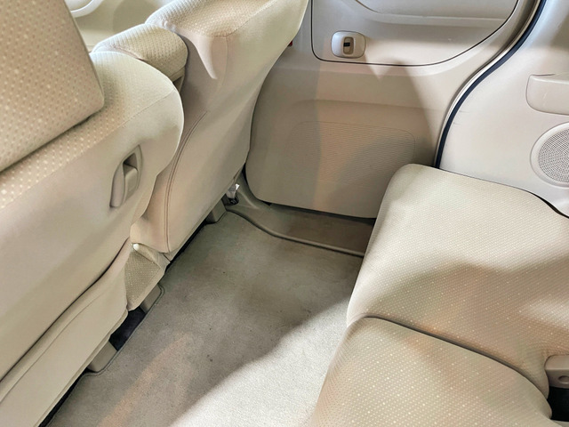 当店は他の格安店とは違い札幌運輸支局(1-3192)認証工場になりますので、しっかりと法定点検後に納車させていただきますのでご安心ください。お客様のご予算に合わせて整備、点検、必要に応じて部品交換を行います