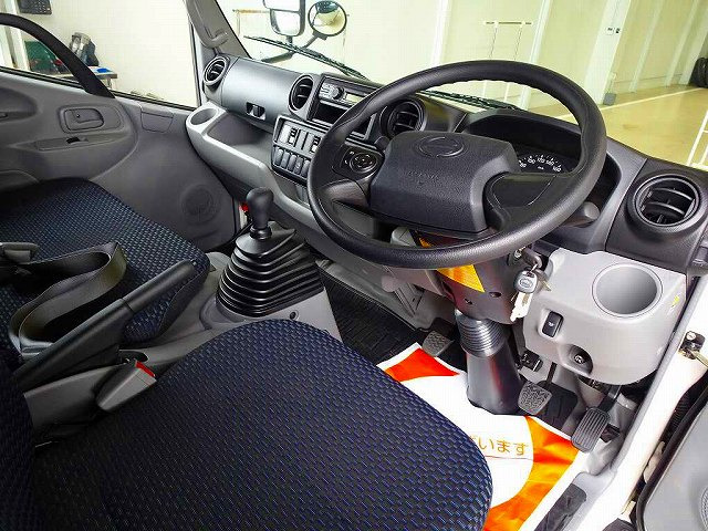 AC PS PW SRS ABS �W���h�A���b�N ���d�i�~���[ AM/FM���W�I ���[���~���[���o�b�N���j�^�[ �^�[�{ �r�C�u���[�L �Ԑ���E�x�񑕒u �Փ˔�Q�y���u���[�L