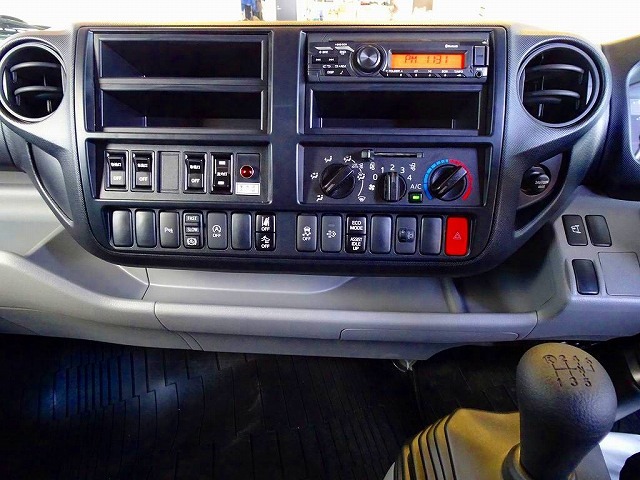 AC PS PW SRS ABS �W���h�A���b�N ���d�i�~���[ AM/FM���W�I �o�b�N���j�^�[ �^�[�{ �r�C�u���[�L �⓹���i�⏕���u �Ԑ���E�x�񑕒u �Փ˔�Q�y���u���[�L