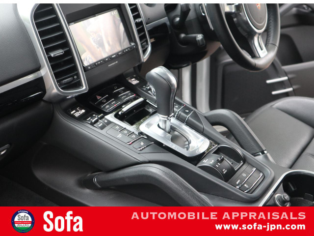 MT機能付きトランスミッション 左右独立オートエアコン