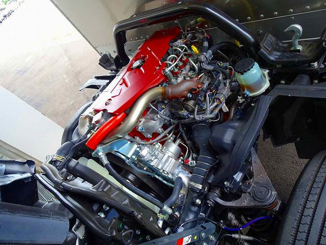 �G���W�����[��