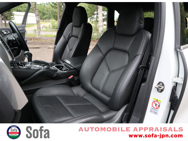 フロントシートもご覧の状態です