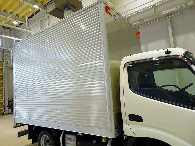 �ב����:320&times;177&times;217 �g�����e�b�N�X ���A�ω���/90�x�X�g�b�p�[�t ���T�C�h�X���C�h�h�A(200cm/93cm) ���b�V���O���[��2�i(60cm/120cm)/�x���g2�� �׎�LED��2��