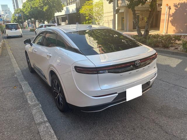 こちらの車両は委託車両になります。 現車確認は予約制となりますので、ご連絡をお願い致します。