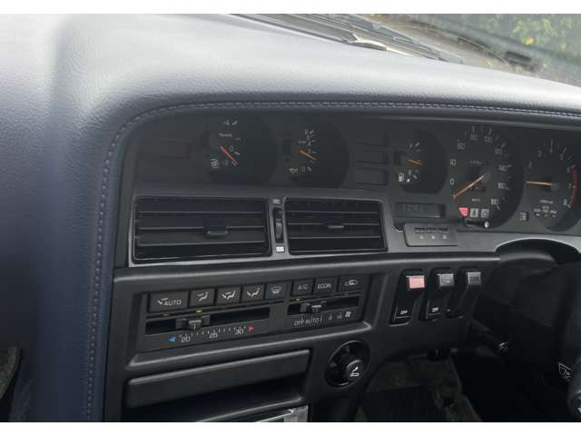 �򉻂̂Ȃ��_�b�V���{�[�h