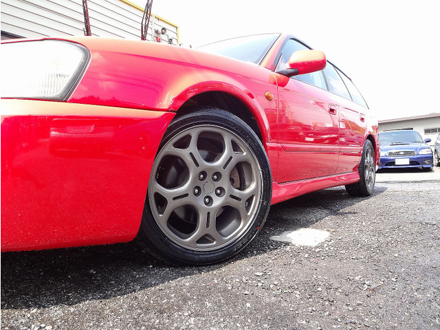 �����͓I�Ȑ�p�A���~�ɁA�V�i�^�C���𑕒���