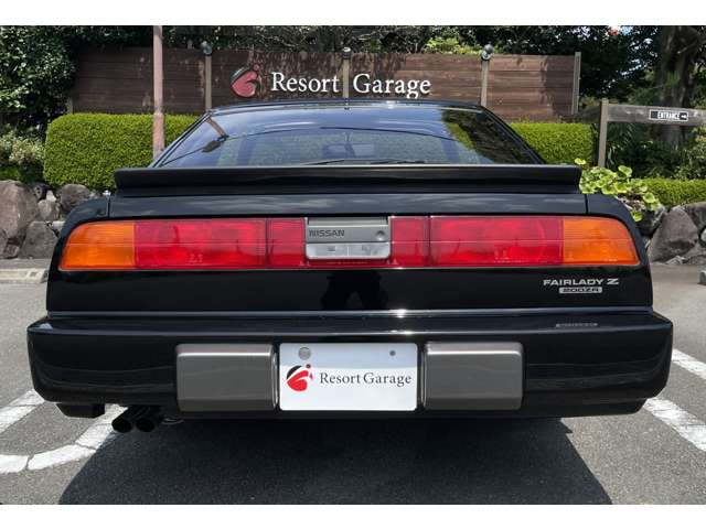 サスペンション前/後 ストラット/セミトレーリングアーム