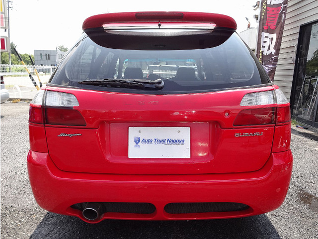 ���J�^���O�l280�n�͂𔭐�����EJ20�c�C���^�[�{�ɁA�X�o�������ӂ�AWD�A������5MT�̑g�ݍ��킹��