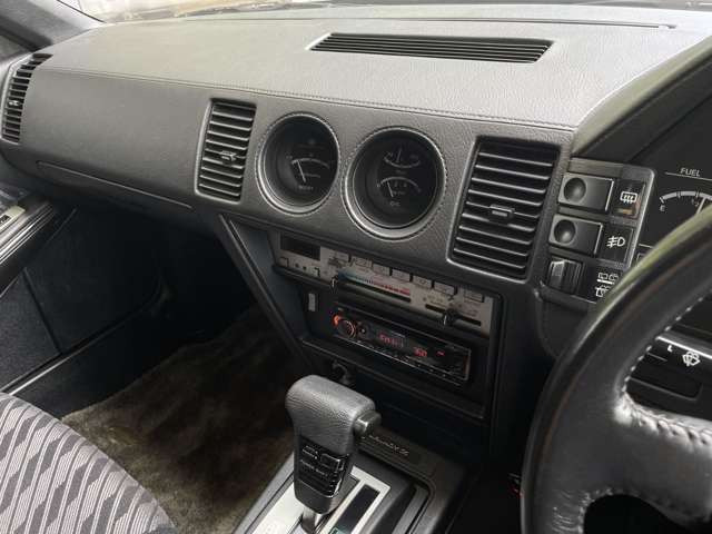 センター部に位置する大型メーター