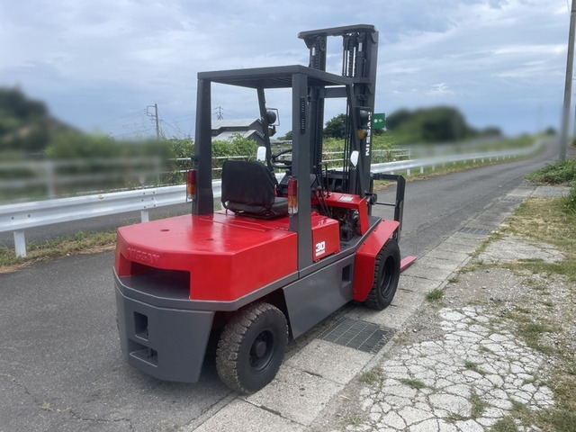 日産フォークリフトエンジン式