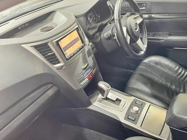 ローン審査に不安のある方諦めずお問合せを!例えば、勤続年数が短い方・アルバイト・現在のお車の残債がある方など。お客様のライフプランに合わせた、最適なお支払い方法をご提案させて頂きます!