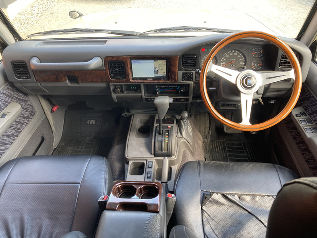 ランドクルーザープラド3.0 SXワイド ディーゼル 4WD