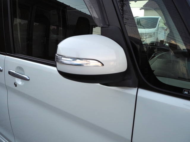 �d���i�[�E�C���J�[�~���[���t���Ă��邾���ō�������UP����E�B���J�[�����T�C�h�~���[!!������񌩂��ڂ����łȂ��A�Ό��Ԃ���̎��F���̌���ɂȂ���A���S�x���オ��܂�