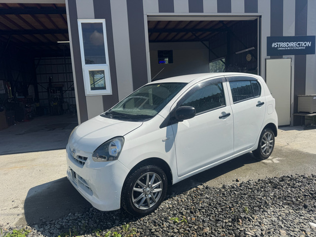 ピクシスエポック（トヨタ）Lf 4WD　660 4WD 車検整備付 中古車画像