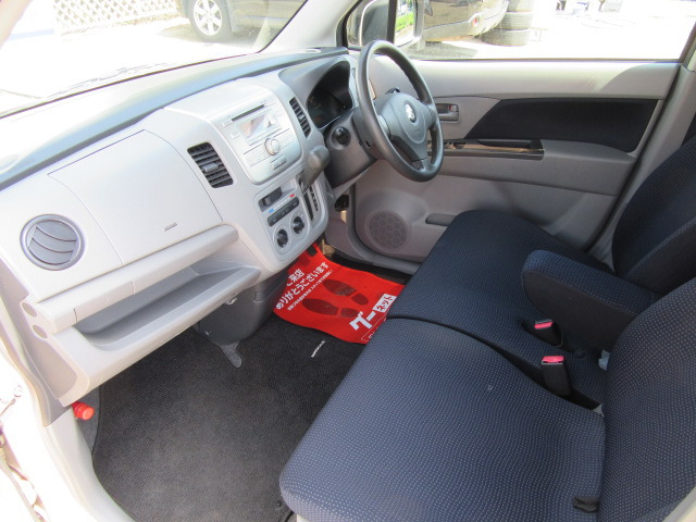 【少人数で営業している為、現車確認の際は事前にご連絡いただけると幸いです。スタッフが店頭、事務所にいる場合は、お気軽にお声かけください。(事前にご連絡いただければ、営業時間外でもOKです。)】