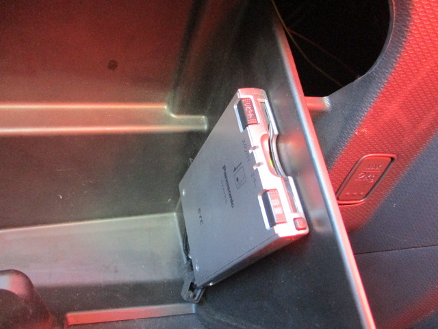 電車でお越しの際には、『アーバンパークライン 川間駅 南口』でお電話頂ければ、お迎えに上がります。※『今着いた』とご予約なしにご連絡を頂くと対応出来ない場合が御座います。事前にご一報ください。