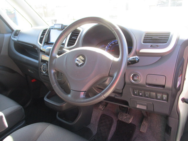 ご来店予約カレンダーをご利用いただくと担当の予定も組みやすく、大変助かります。是非ご活用下さい。