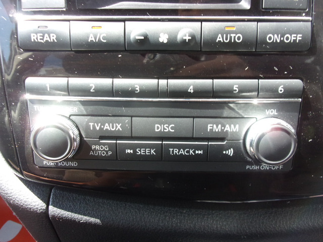 フルセグ地デジチューナー,ミュージックサーバー内蔵。