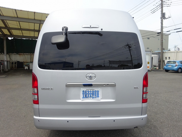ハイエースコミューター