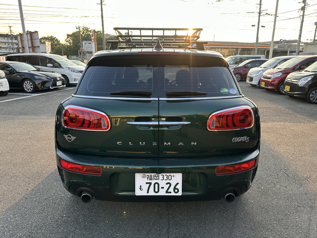 観音開きのトランクです