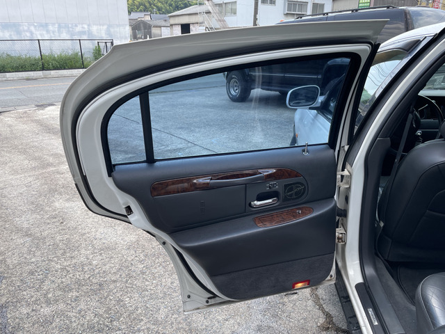 �_�񏑂̂����̓��[����FAX�݂̂ł��\�ł��BTEL�ɂČ��Ԃ��m�F���Ȃ���̂�������A�C�ɂȂ�ӏ��̎ʃ����M�������Ή��ł��܂��̂ŁA���C�y�ɂ��\���t�����������B