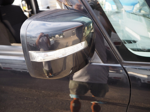 �d���i�[�E�C���J�[�~���[���t���Ă��邾���ō�������UP����E�B���J�[�����T�C�h�~���[!!������񌩂��ڂ����łȂ��A�Ό��Ԃ���̎��F���̌���ɂȂ���A���S�x���オ��܂�