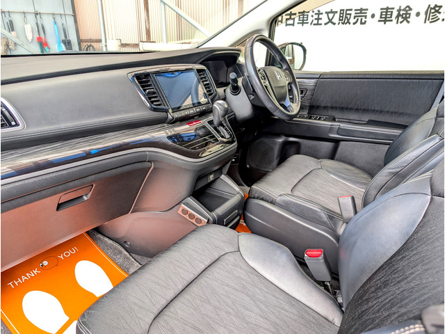 �����̓u���b�N���ōʂ��Ă܂��B�x�[�W����O���[�ł͉��ꂪ�ڗ��̂ŁA���n�̓����F�͐l�C�ł��B