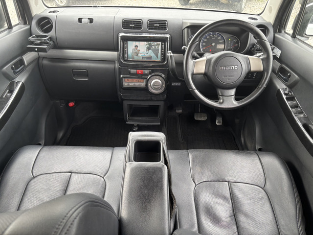 �f�ڎʐ^�����ł͂킩��ɂ����A�����ƍׂ����������ȂǋC�ɂȂ镔���Ȃǂ���܂����烁�[���⃉�C���ł�����v���܂�!���C�y�ɂ��₢���킹����������