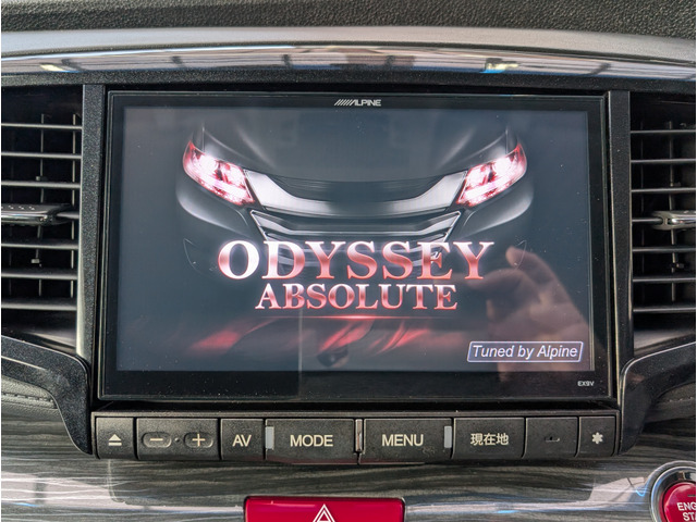 ���ʂŐl�C��ALPINE��9�C���`�i�r�����t�����Ă܂��̂ŉ�ʂ����₷�����쐫��UP���Ă܂��B