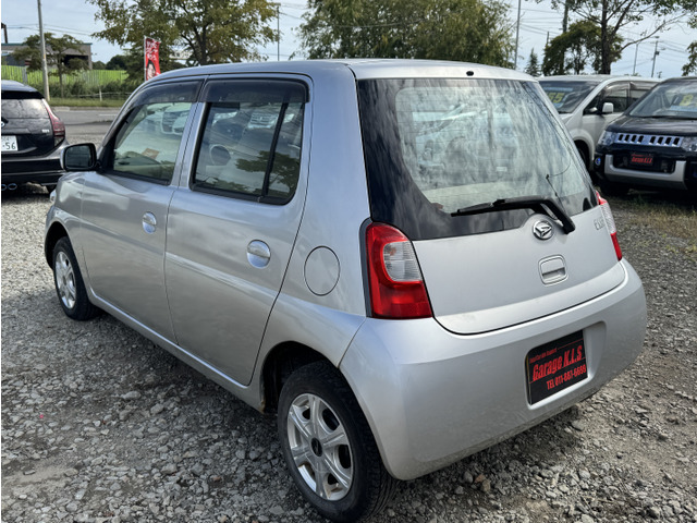 購入時のサービスプランで、希望ナンバー・下回り防錆処理・社外HIDライトへ変更も可能です!お気軽にご相談ください★☆ETC、オーディオ、カーナビ、エンスタ、ドライブレコーダーなどの取り付けや移設も可能です。