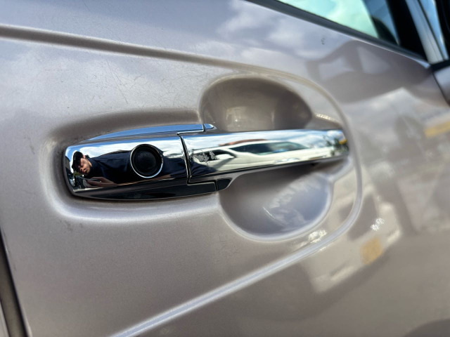 �����Ԃł��z���̍ہ������X�̍ۂ́A���Ј�x���d�b�̏�A�����X��������!���Ԃł��z���̍ۂ́A��ʂ葤������܂��悤�X�ܑO�̃X�y�[�X���󂯂Ă����܂��B�X���[�Y�ȑΉ��̂��߁A�����͂��������܂��ƍK���ł�!