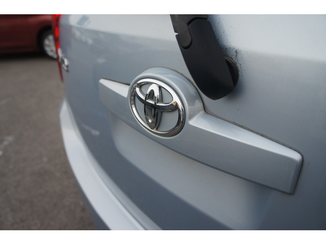 程度が悪い車が安いのは当たり前です。当店はコストを安く!薄利多売価格設定お客様が良い車両をお買い求め安くだけをこだわってます。少し年式古くても程度の良い車は沢山あります。